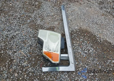 2011 Ford F-150 Lariat z USA, uszkodzony, nr VIN 1FTFW1CT3BFC85166